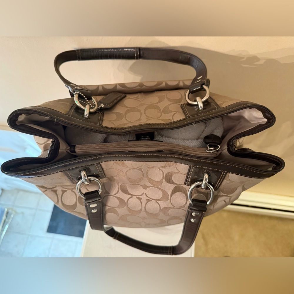 Coach Penelope Signature Sateen Satchel 2012 EUC - Picture 7 of 14